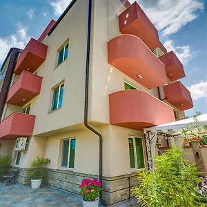 Siena House Pensiune